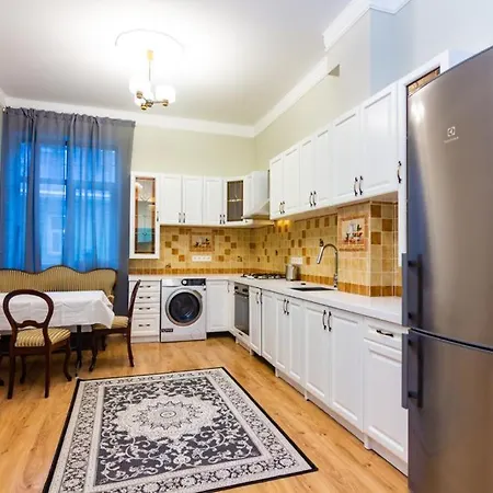 דירה Bright 4 Bedroom In Old Town *