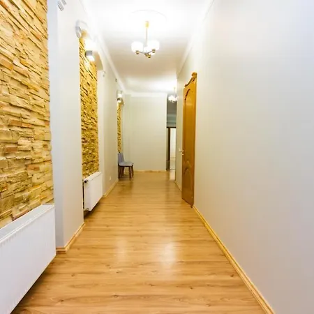 Bright 4 Bedroom In Old Town ריגה